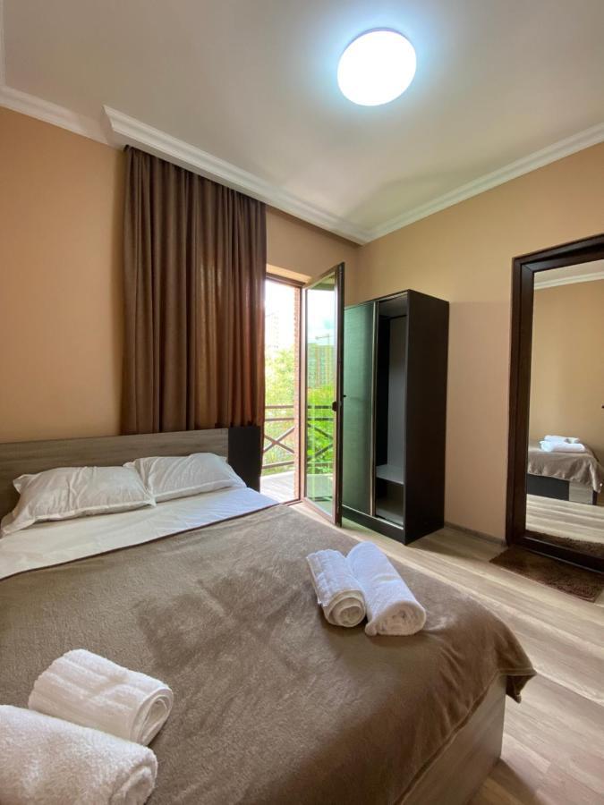 Palazzo Hotel Тбилиси Екстериор снимка