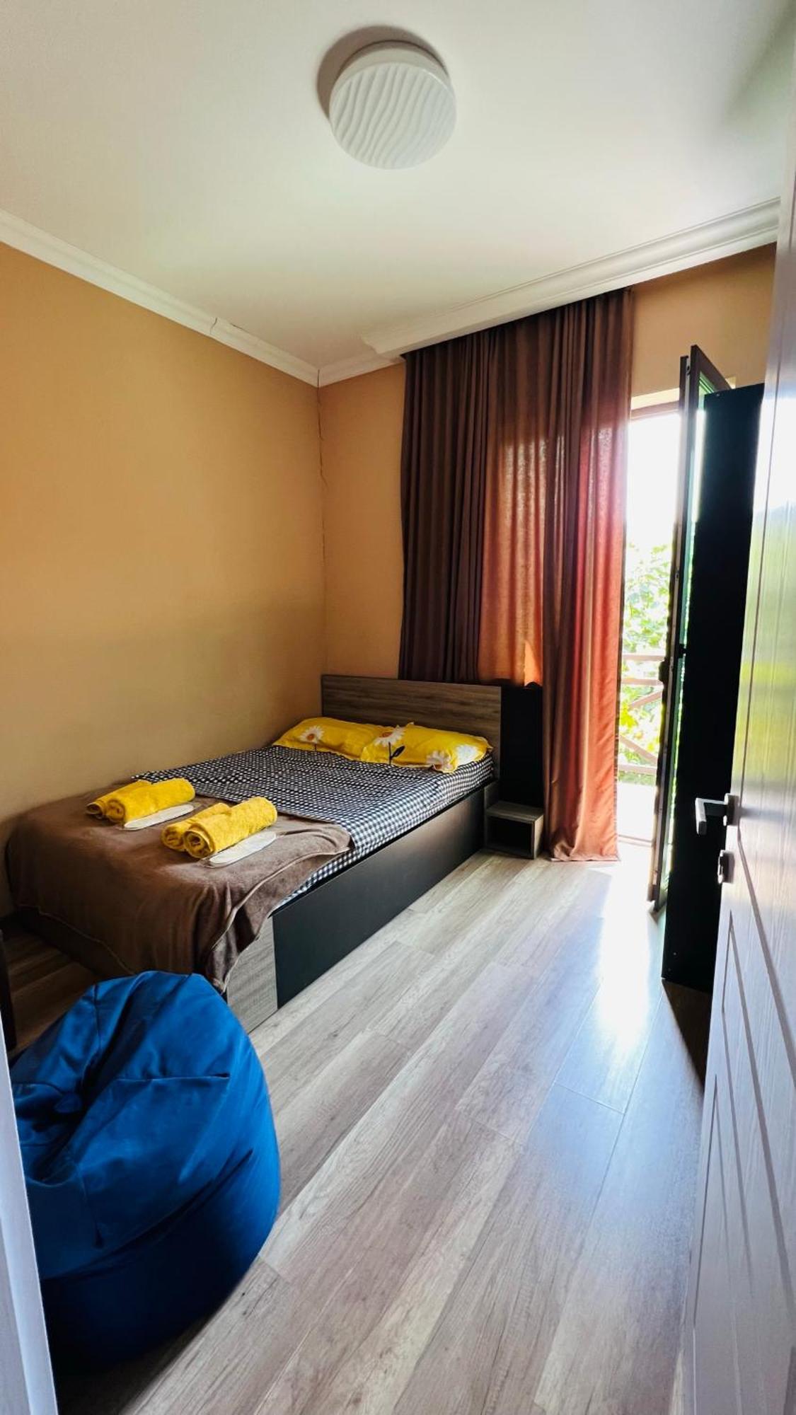 Palazzo Hotel Тбилиси Екстериор снимка