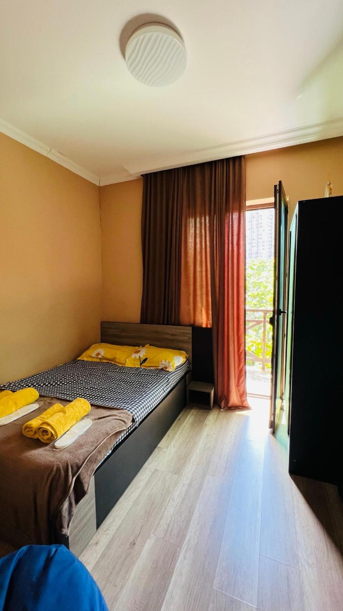 Palazzo Hotel Тбилиси Екстериор снимка