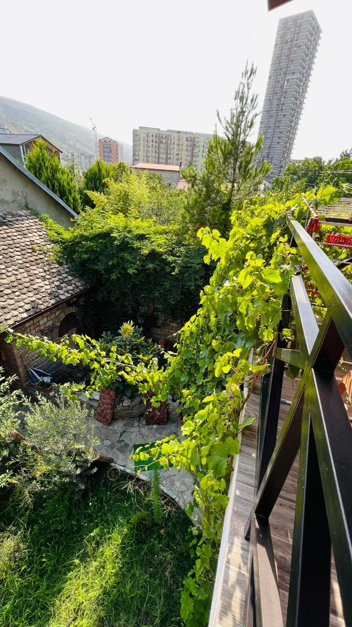 Palazzo Hotel Тбилиси Екстериор снимка